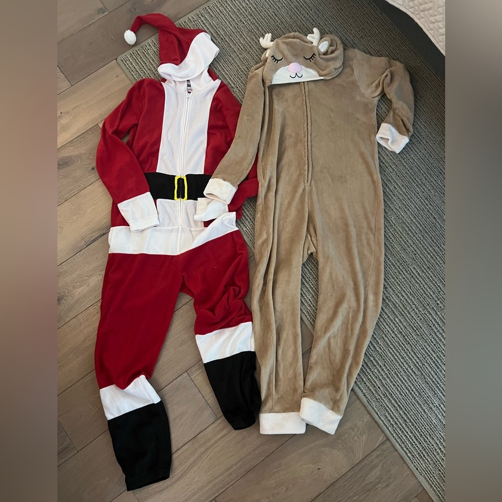 Set of 3 Onesies - Santa, Reindeer and Giraffe